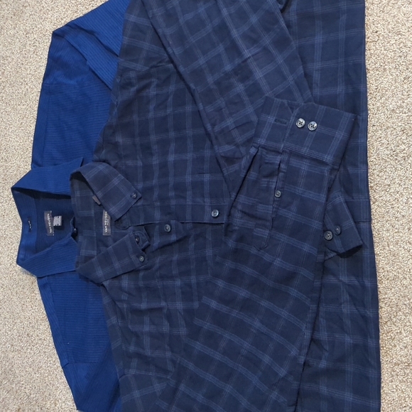 3 Van Heusen button downs - Picture 3 of 4